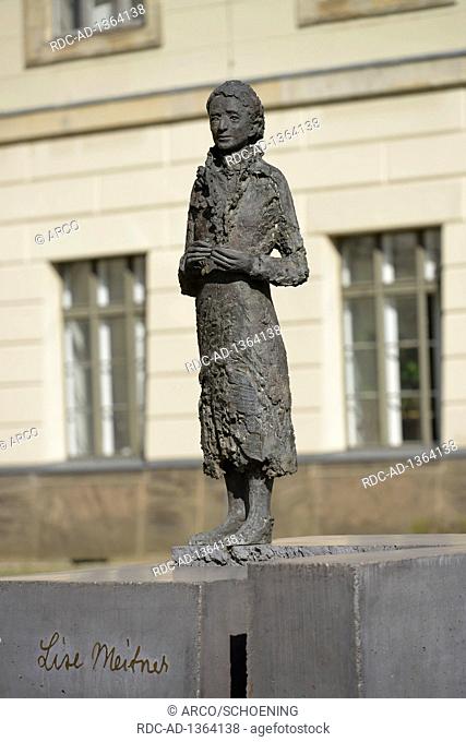Denkmal Lise Meitner, Humboldt-Universitaet, Unter den Linden, Mitte, Berlin, Deutschland