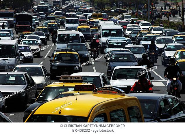 Heavy traffic during the rush hour on the widest avenue of the world, Avenida 9 de Julio, Buenos Aires, Argentina