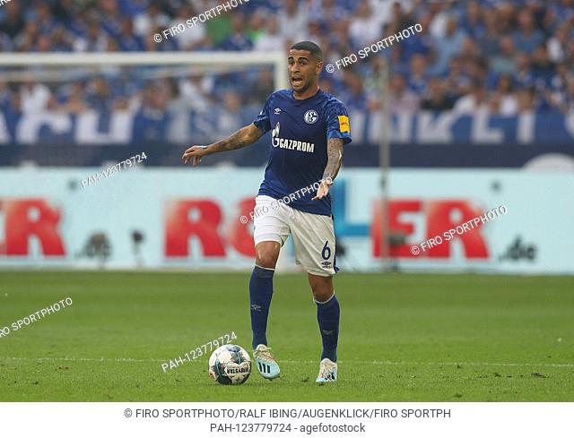 firo: 31.08.2019, football, 1.Bundesliga, season 2019/2020, FC Schalke 04 - Hertha BSC Berlin 3: 0 Omar MASCARELL, Schalke, single action | usage worldwide