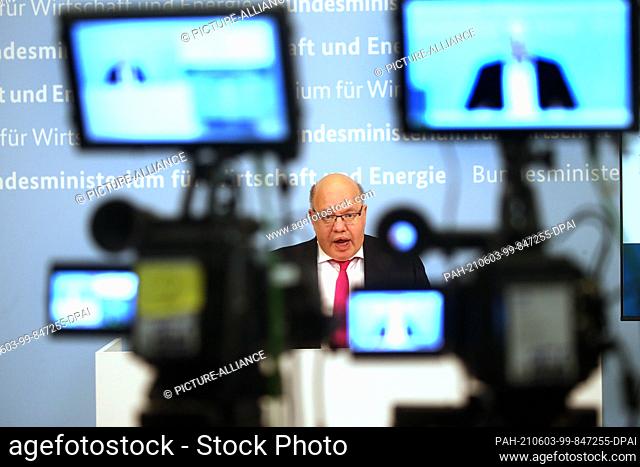 03 June 2021, Berlin: Peter Altmaier (CDU), Federal Minister of Economics, gives a press conference at the Federal Ministry of Economics