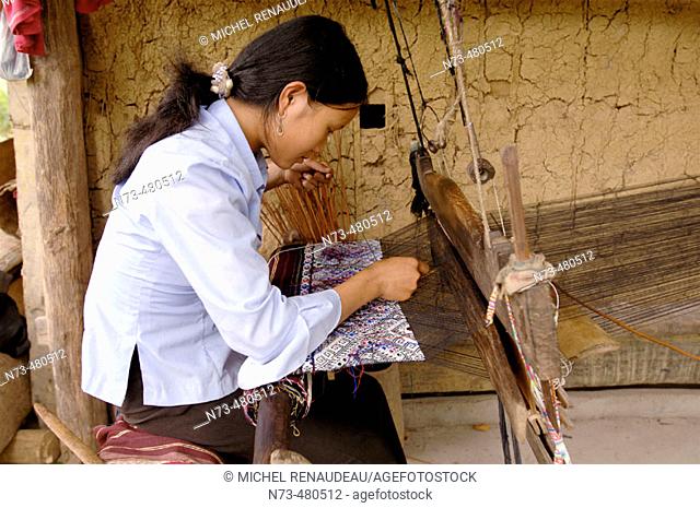 North Vietnam, Binh Lu Valley, Lai Chau province, woman weaving