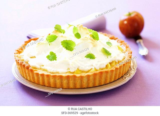 Apple meringue tart with lemon balm