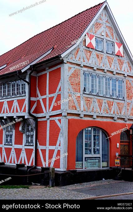 Gewölbehaus über dem alten Graben, Wismar, Mecklenburg-Vorpommern, Deutschland