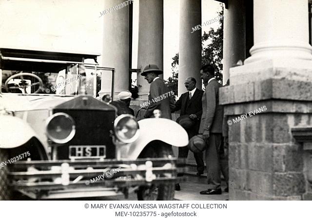 Viceroy Lord Irwin, Earl Halifax, pays a state visit to Indore, India
