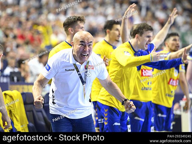 jubilation coach Talant DUJSHEBAEV (Kielce) Handball Champions League Final Four, semi-finals, Telekom Veszprem HC vs. Lomza Vive Kielce, on June 18th