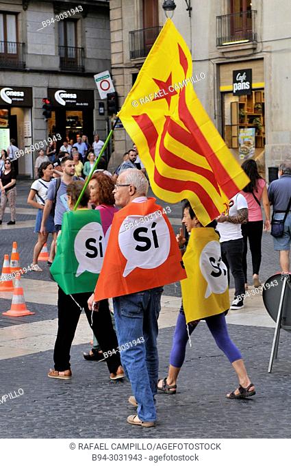 Political demonstration for the independence of Catalonia. Estelada, independentist flag. September 2017. Barcelona, Catalonia, Spain