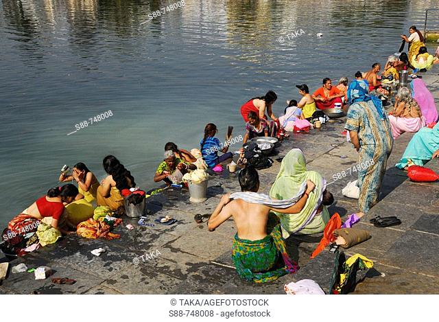 woman, women, bathing, indian, religion, color, sali, Lake Pichola/Udaipur/Rajastern/India