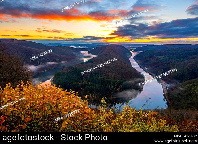 Morning mood at the Cloef viewpoint with the Saarschleife, Mettlach, Saarland, Germany