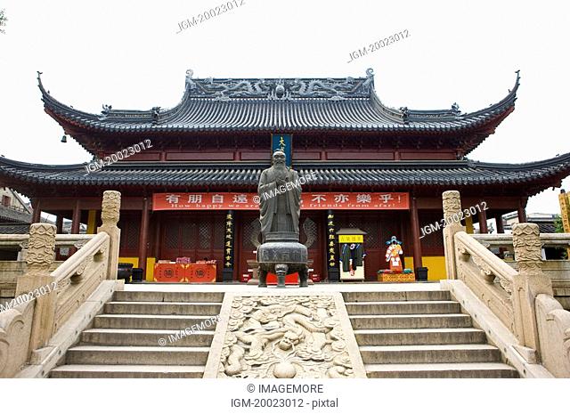 Asia, China, Jiangsu Province, Nan Jing, Confucius Temple, Statue of Confucius