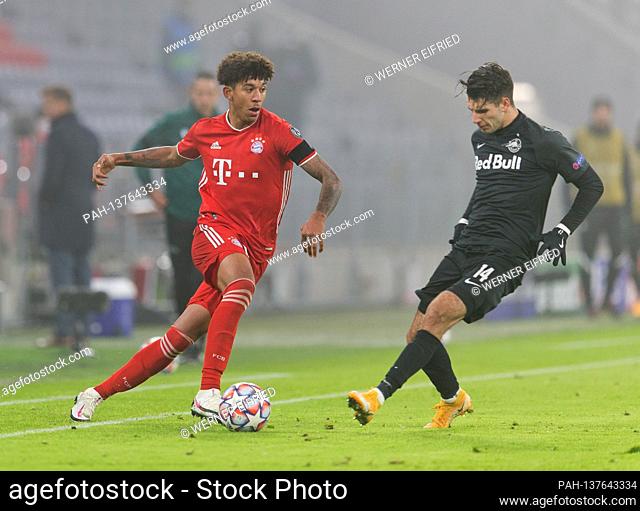 Chris Richards (FC Bayern Munich) on the ball, individual action, action. Right Dominik Szoboszlai (RB Salzburg) Soccer UEFA Champions League: FC Bayern Munich...