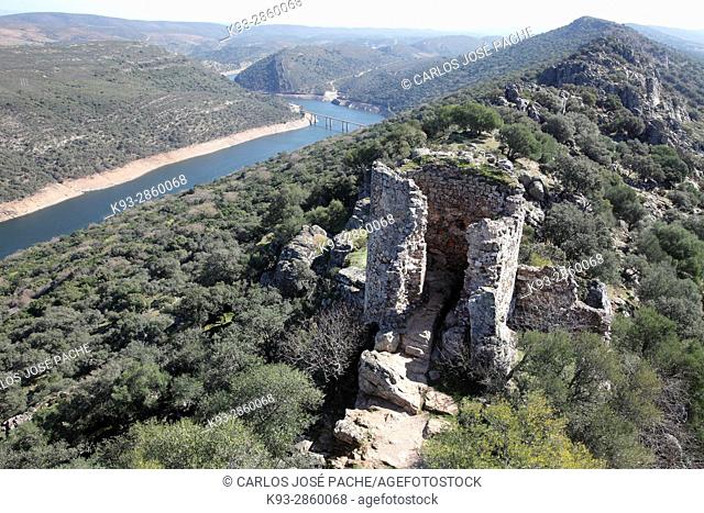 View of Tagus River from Monfragüe Castle, Monfragüe National Park, Extremadura, Spain