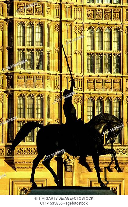 Richard the Lionheart statue Houses of Parliament Westminster London UK