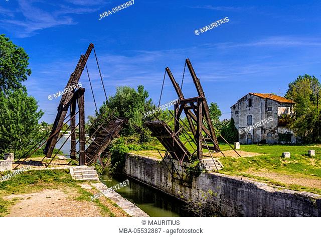 France, Provence, Bouches-du-Rhône, Arles, Pont de Langlois, Pont van Gogh, bascule bridge