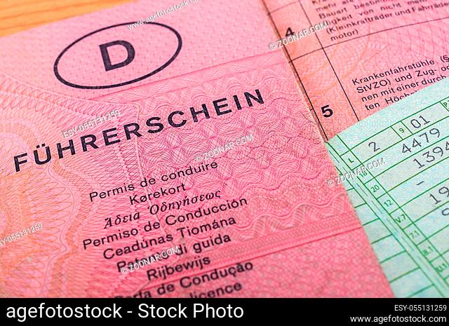 Führerschein Deutschland mit Fahrzeugschein