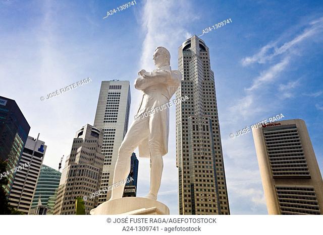 Singapore City, Raffles Monument and down town Skyline