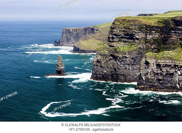 O'Brien's Tower and Breanan Mór rock. Cliffs of Moher, Liscannor, Munster, Co. Clare, Ireland, Europe