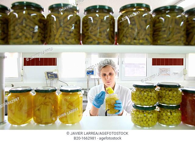 Laboratory, Production of canned vegetables and beans, Canning Industry, Agri-food, Gutarra, Grupo Riberebro, Villafranca, Navarra, Spain