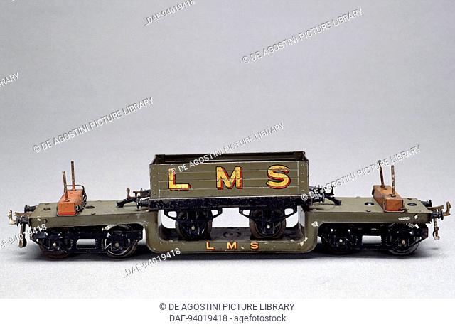 Railway wagon, toy made by Hornby, 1925. Britain, 20th century.  Milan, Museo Del Giocattolo E Del Bambino (Toys Museum)