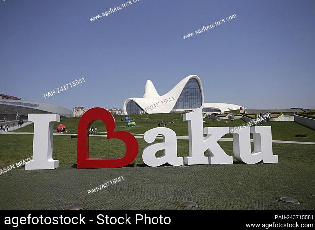 29.04.2019, , Baku, impressions from Baku and football stadium, in the picture The Heydar Aliyev Center (Heyd? R? Liyev Merkezi) includes a new national museum