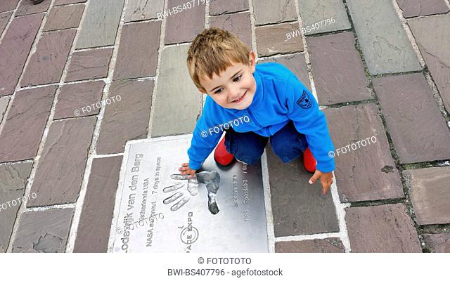 little boy on a commemorative plate , Netherlands