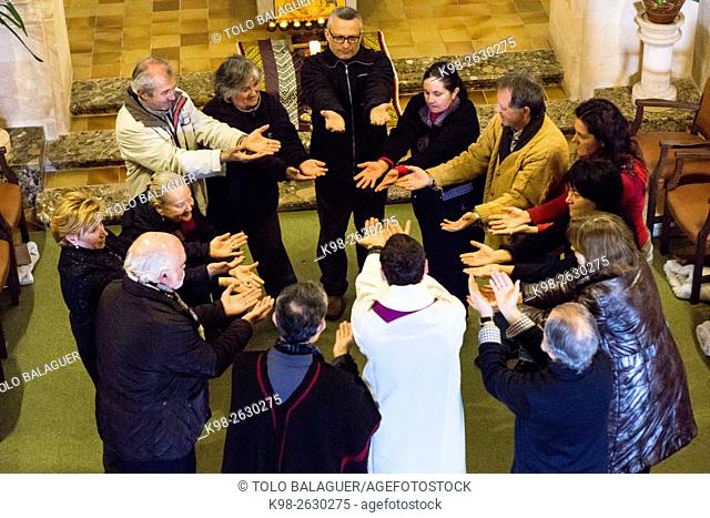celebracion de misa cristiana en la ermita de Sant Honorat, Puig de Randa, municipio de Algaida, Majorca, Balearic Islands, Spain