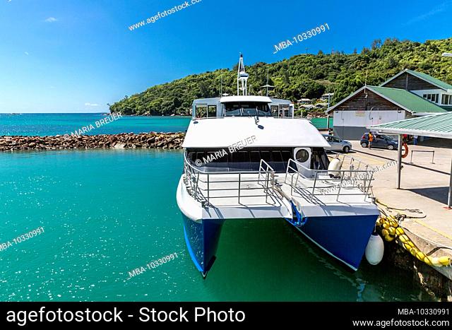 Catamaran, Cat Cocos ferry, jetty, Praslin Island, Seychelles, Indian Ocean, Africa