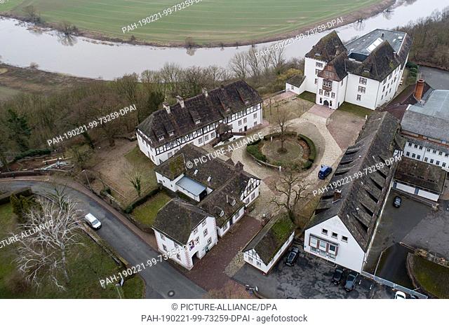 13 February 2019, Lower Saxony, Fürstenberg: Exterior view of the palace complex of the porcelain manufactory Fürstenberg on the Weser