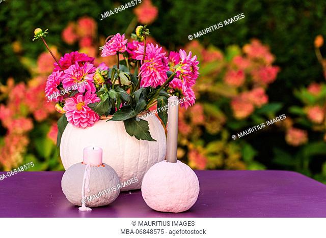 Table decoration, pumpkins, vase, flowers, candles