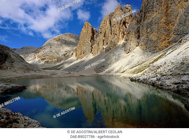 Antermoia Lake, Catinaccio massif, Dolomites (UNESCO World Heritage List, 2009), Trentino-Alto Adige, Italy