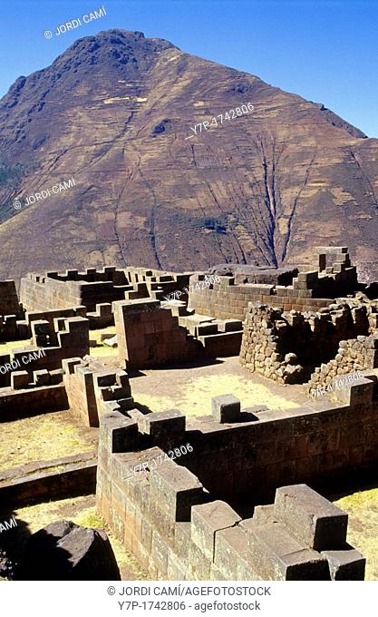Pisac ruins Urubamba Valley Perú