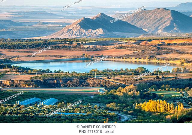 Spain, Autonomous community of Aragon, province of Huesca, agricultural plain of Loarre, reservoir of La Sotonera