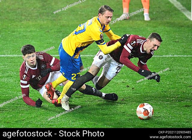 (L-R) Ladislav Krejci of Sparta, Simon Hedlund of Brondby and Lukas Haraslin of Sparta in action during the UEFA Europa League group A soccer match Sparta Praha...