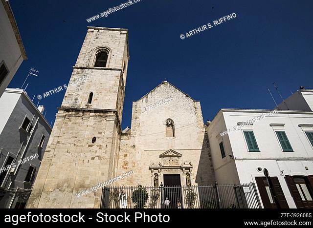 Church of Santa Maria Assunta (Church of the Assumption of Mary), mother church, Piazza Vittorio Emanuele II, Polignano a Mare, tourist town on Adriatic Sea