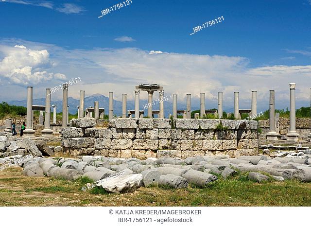 Archaeological excavation site of Perge, Antalya, Turkish Riviera, Turkey