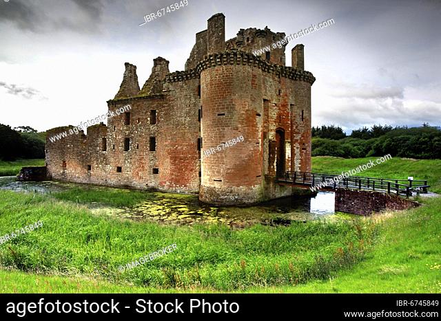 Caerlaverock Castle, castle, triangular moated castle, ruin, Dumfries, Dumfries and Galloway, Lowlands, Scotland, United Kingdom, Europe