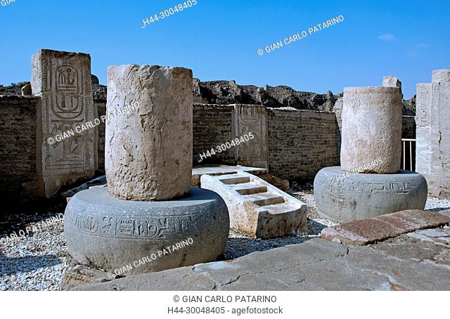Medinet Habu, Luxor, Egypt, Djamet, mortuary temple of King Ramses III, ( XX dyn. 1185 -1078 B.C) – Remains of the hypostyle hall