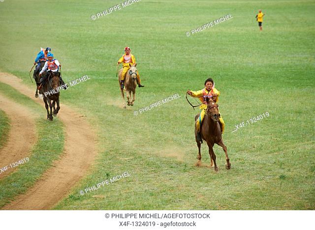 Mongolia, Bulgan province, horse race at the Naadam festival