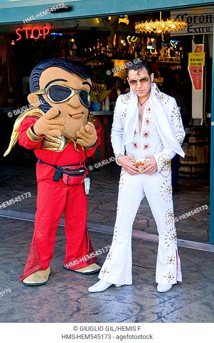 United Statess, Nevada, Las Vegas, replic of Elvis Presley on Las Vegas Boulevard, the Strip Boulevard