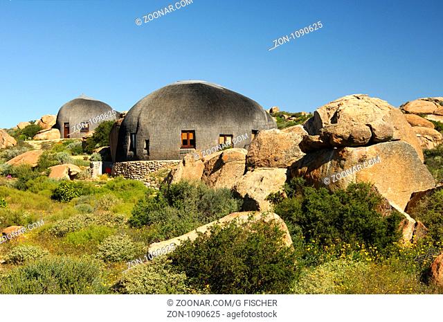 Namakwa Mountain Suite, überdimensionierte strohgedeckte, kuppelförmige Unterkunft im Stil der traditionellen Hütten des Nama-Volks, Naries Namakwa Retreat