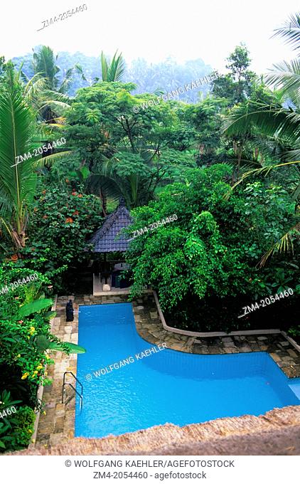 INDONESIA, BALI, UBUD, 'KEBUN INDAH' BUNGALOWS, VIEW FROM UPSTAIRS ROOM BY THE POOL
