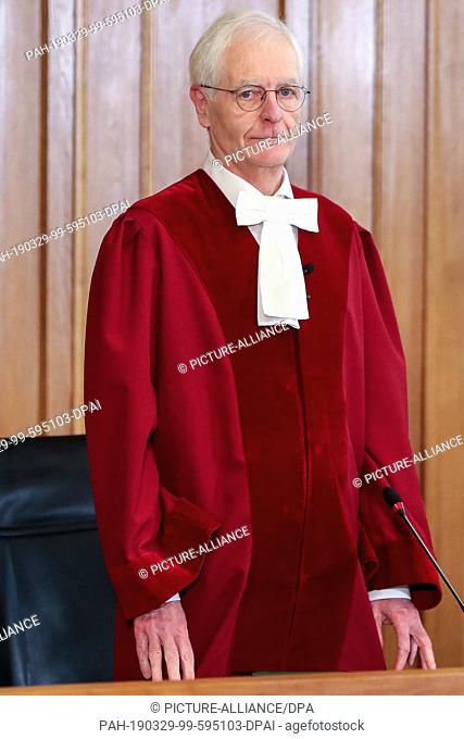 29 March 2019, Saxony, Leipzig: The presiding judge, Wolfgang Bier, will speak on the pronouncement of judgement in the dispute over the assumption of police...