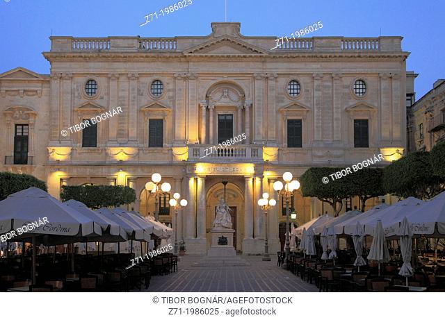 Malta, Valletta, National Library, Queen Victoria statue, Republic Square,