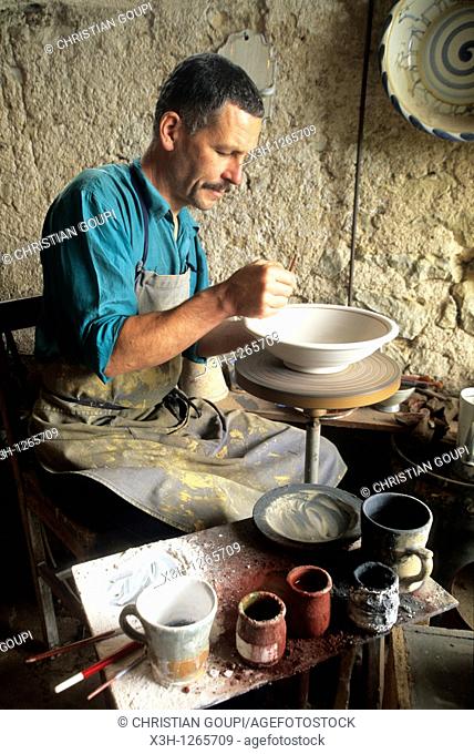 Andrew Mc Garva, potter, in his workshop, Aunay-en-Bazois, Nievre department, region of Burgundy, center of France, Europe