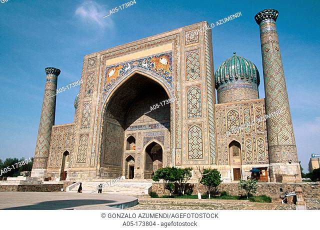 Silk road. Sher Dor medressa. The Registan. Samarkand. Uzbekistan