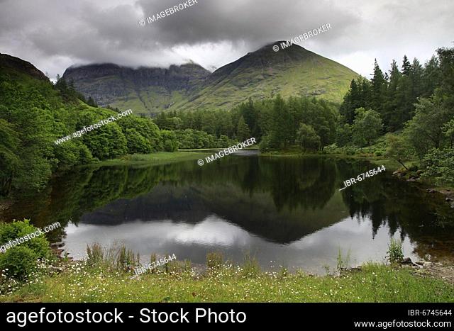 Torren Lochan, loch, reflection, Glen Coe valley, Highlands, Highland, Scotland, Great Britain