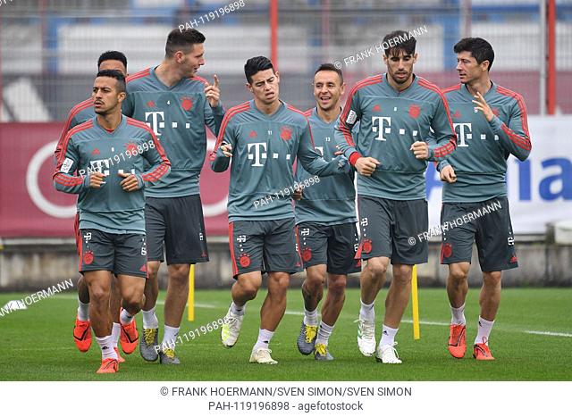 v.li: Thiago ALCANTARA (FCB), Niklas SUELE (FC Bayern Munich), James RODRIGUEZ (FC Bayern Munich), RAFINHA (Bayern Munich)