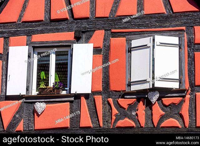 Rosheim, windows at half-timbered house in Alsace (Elsass), Bas-Rhin (Unterelsass), France