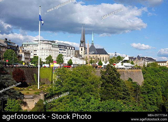Fortress with Bastion Beck, Monument du Souvenir, Place de Constitution, Constitution Square, Notre Dame Cathedral, Luxembourg, Europe