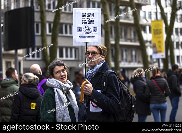 People gather for a protest against the health pass (Ensemble pour la Liberte) and other corona measures, in Brussels, Sunday 21 November 2021