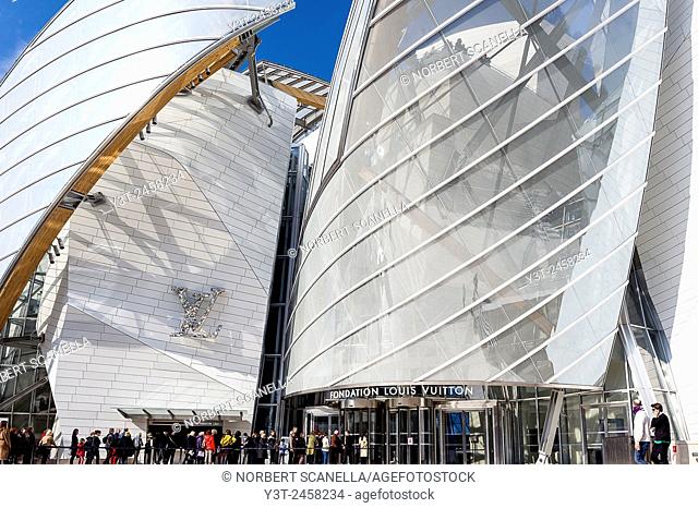 Europe, France, Paris. Fondation Louis Vuitton conceived by architect Frank O. Gehry in Paris, Bois de Boulogne